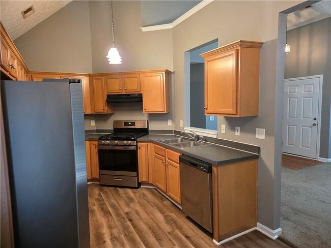 Building Photo - 307 Providence Dr