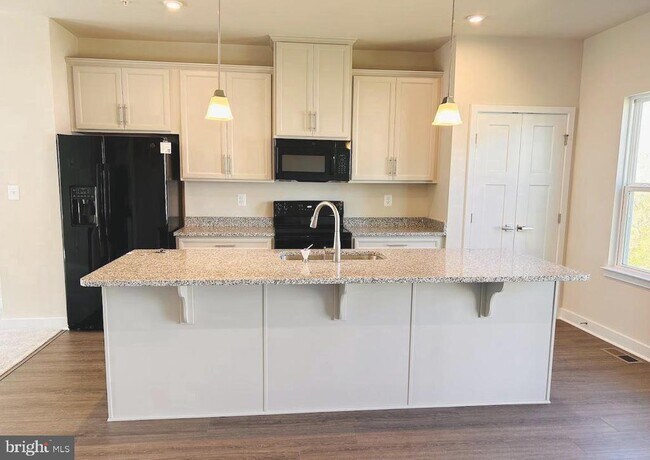 Foto del edificio - 7924 Olive Branch Ln