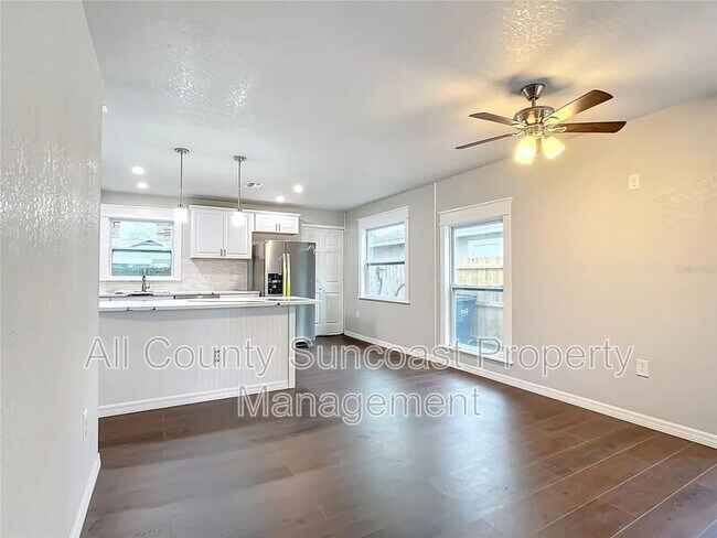 Building Photo - 2762 Grove Park Ave N
