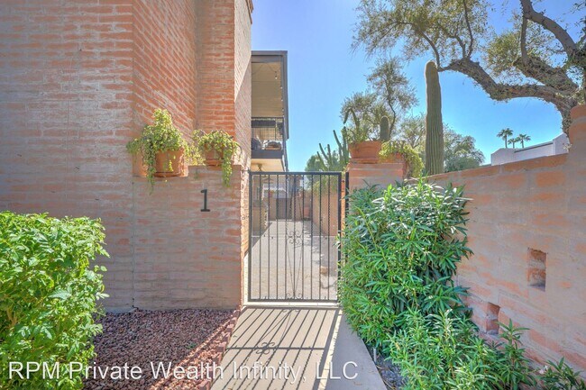 Building Photo - 2 br, 2 bath House - 7401 E. Northland Dri...