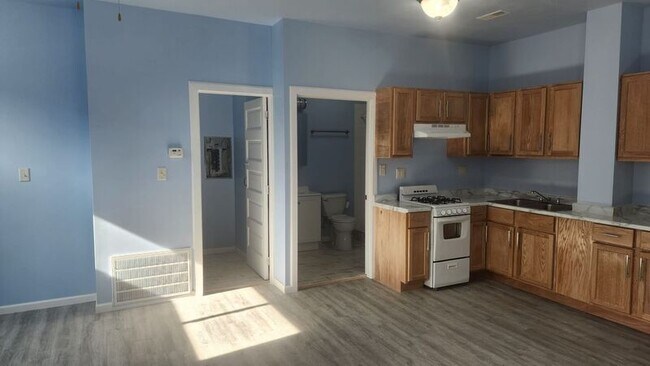 Foto del edificio - 4058 W Armitage Ave