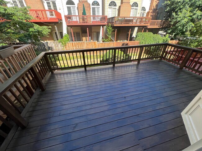 Building Photo - 2104 Sabrina Dr