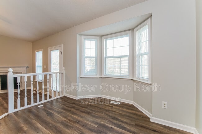 Building Photo - 3429 Deer Trace Ln