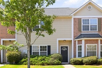 Building Photo - 8643 Thomas Ln