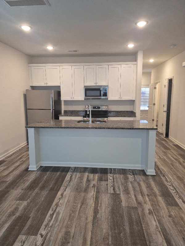 Building Photo - 120 Fosters Gln Pl