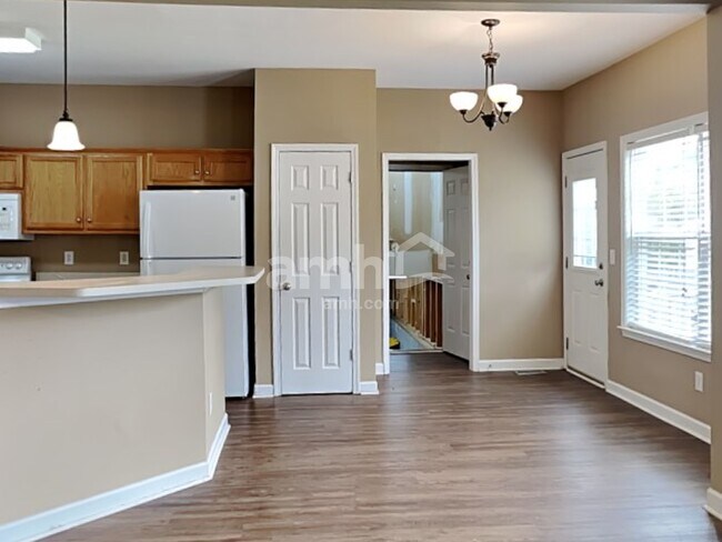 Building Photo - 1208 Annapolis Cir
