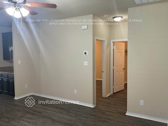 Foto del edificio - 1804 Village Park Trail