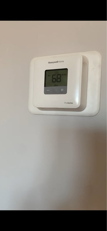 Building Photo - 1114 N Karlov Ave