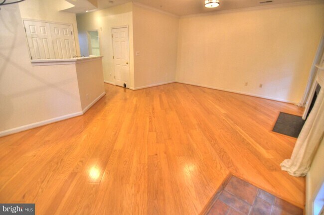Building Photo - 11313 Sundial Ct