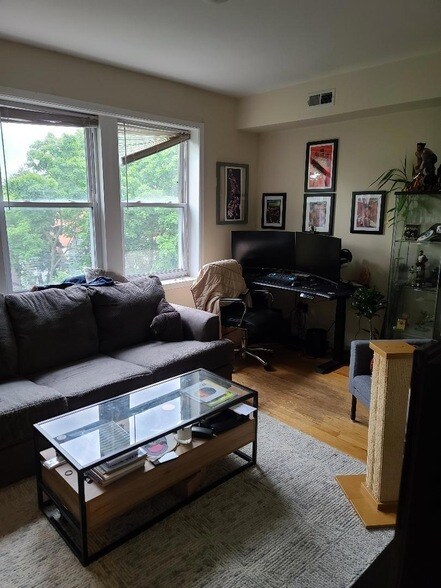 Foto del edificio - 2241 N Central Park Avenue Unit 3