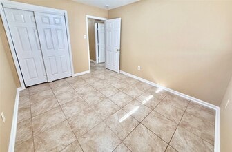 Building Photo - 1809 Capri Ln