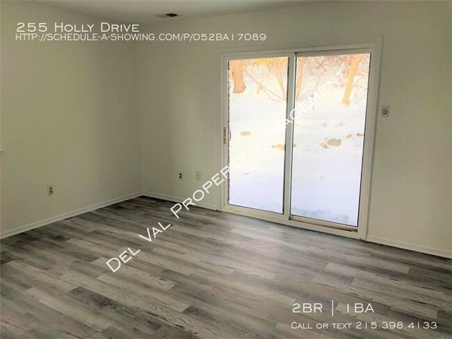 Building Photo - 255 Holly Dr