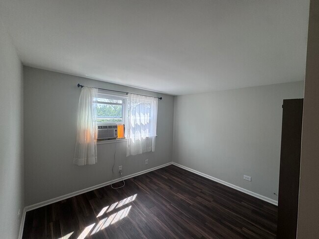 Foto del edificio - 5448 W Agatite Ave