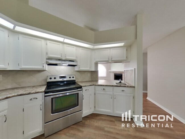Foto del edificio - 1000 Green Branch Ct