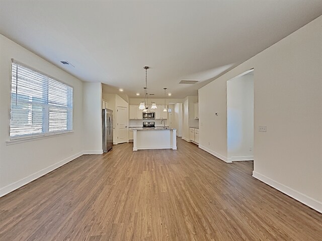 Foto del edificio - 5084 Trailwater Dr