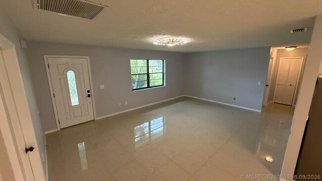 Foto del edificio - 1832 SE Manth Ln