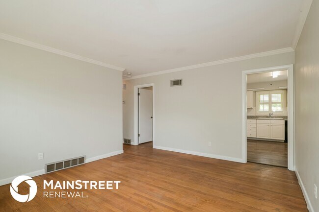 Foto del edificio - 670 Florland Dr