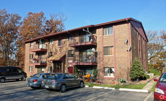 Building Photo - 8473 S Archer Ave
