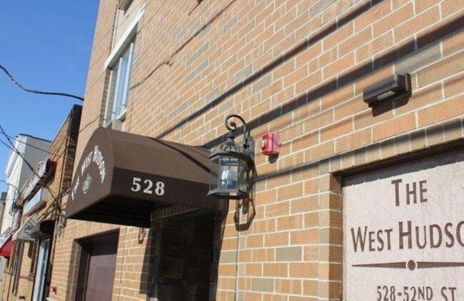 Foto del edificio - 528 52nd St