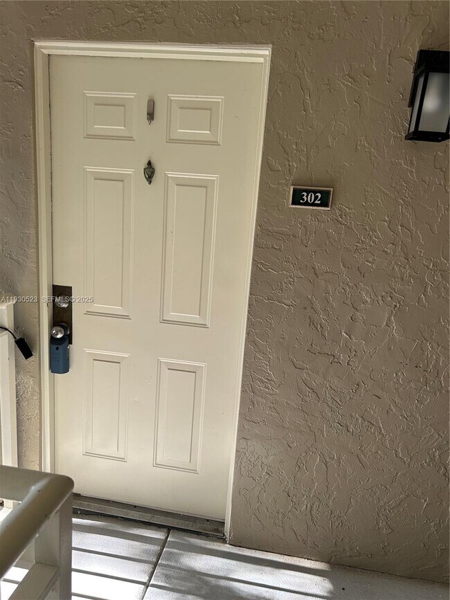 Building Photo - 1825 Palm Cove Blvd