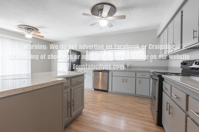 Building Photo - Spacious 4 Bed / 3 Bath Townhome in Liberty – Pet Friendly!