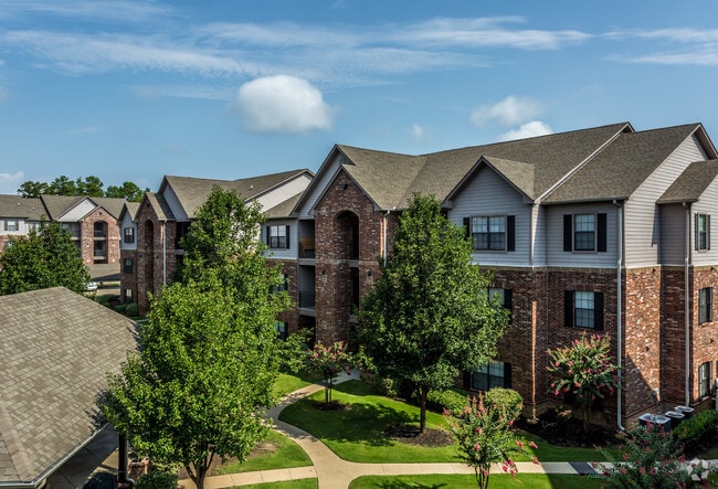 Building Photo - Highland Pointe of Maumelle Building Photo - Highland Pointe of Maumelle