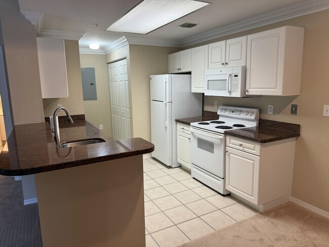 Building Photo - 2806 Veronia Dr