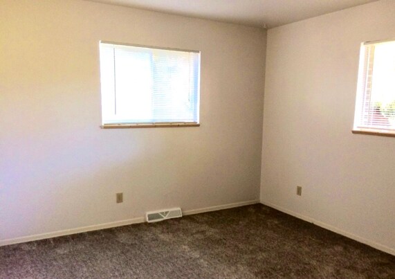 Bedroom 1 - 1604 Golden Hills Rd