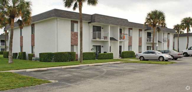 Pine Tree Apartaments - Pine Tree Apartments