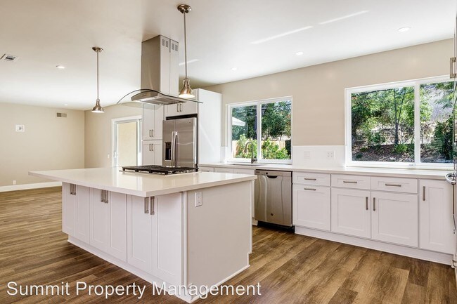 Building Photo - 348 Camino Manzanas