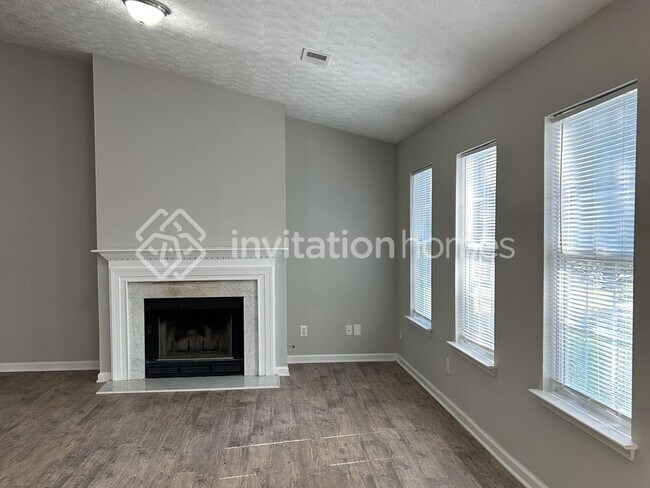 Building Photo - 186 Crestbend Ln