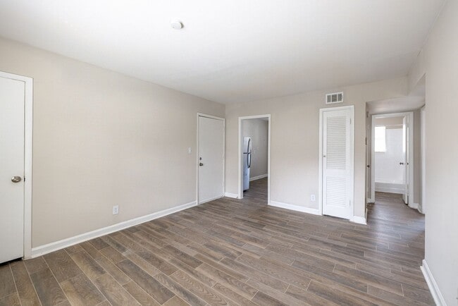 Interior Photo - Live Connected. Live Collier.