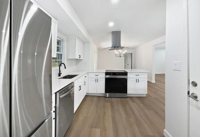Foto del edificio - 3178 Rainbow Ridge Rd