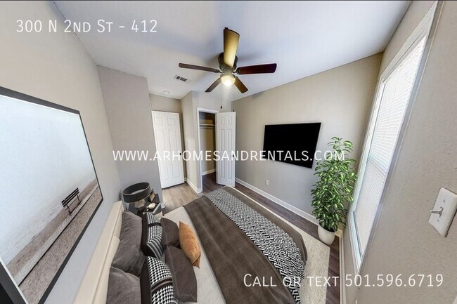 Building Photo - 300 N 2nd St - 412 | $795 | 2 beds, 1 full...