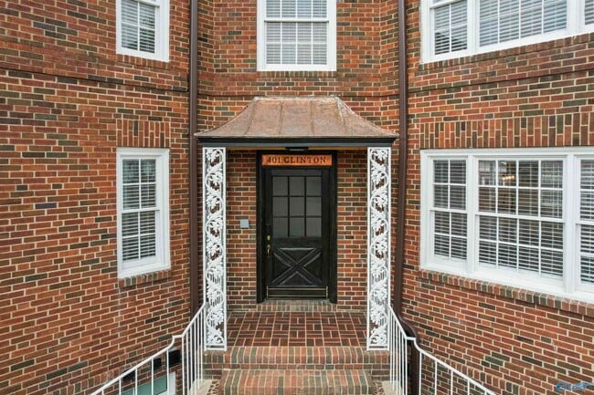 Foto del edificio - 401 Clinton Ave E