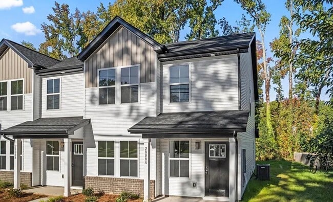 Building Photo - 2808 Old Steele Creek Rd
