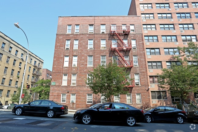 Building Photo - 240 Seaman Ave