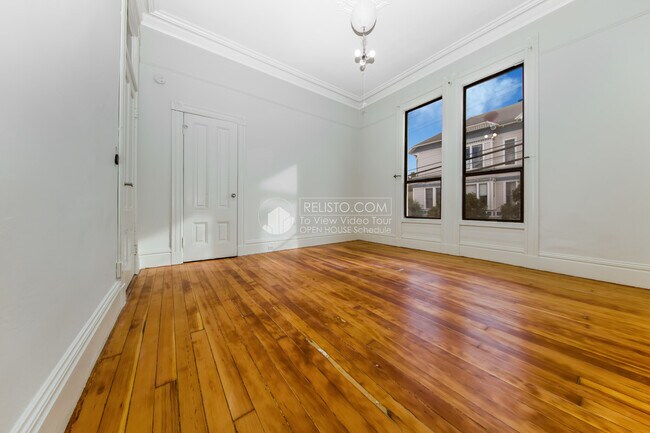Foto del edificio - 1197 S Van Ness Ave