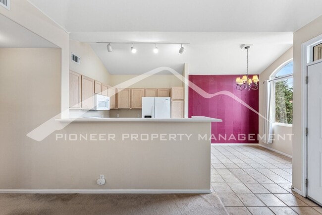Building Photo - 8500 E Jefferson Ave