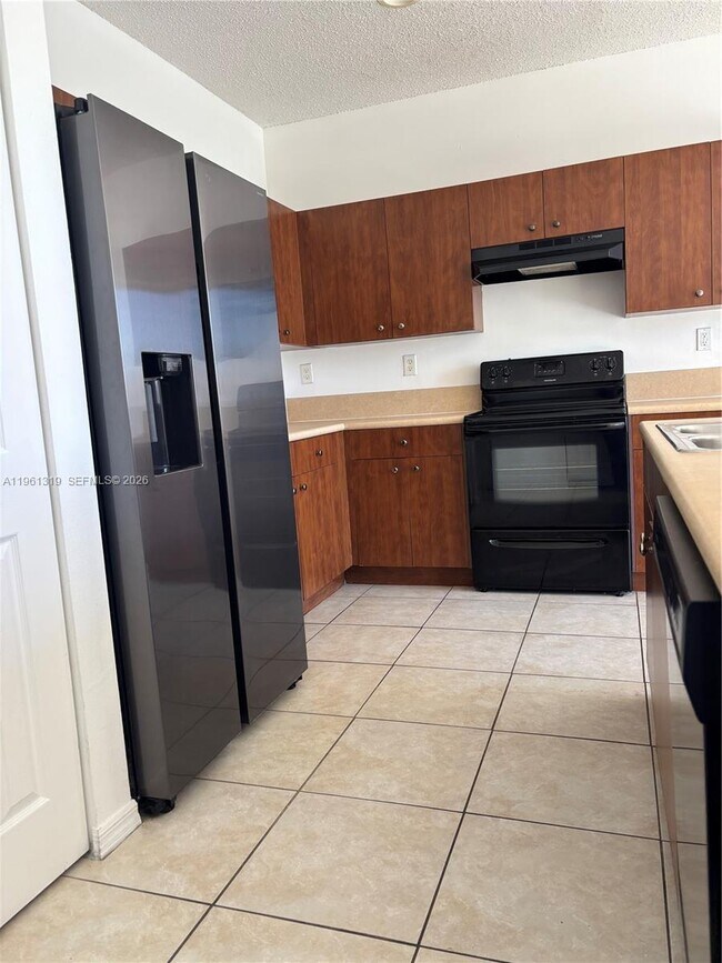 Foto del edificio - 1044 NE 42nd Terrace