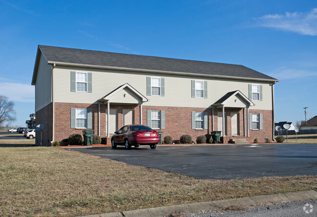 Building Photo - Villages of Evergreen