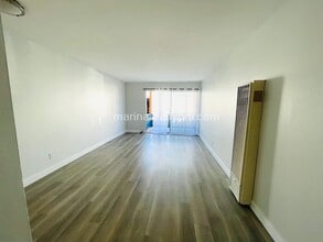 Building Photo - 1230 Brookside Dr