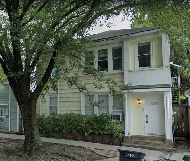 2010 Taft St Unit 03, Houston, TX 77006 Apartments in Houston, TX