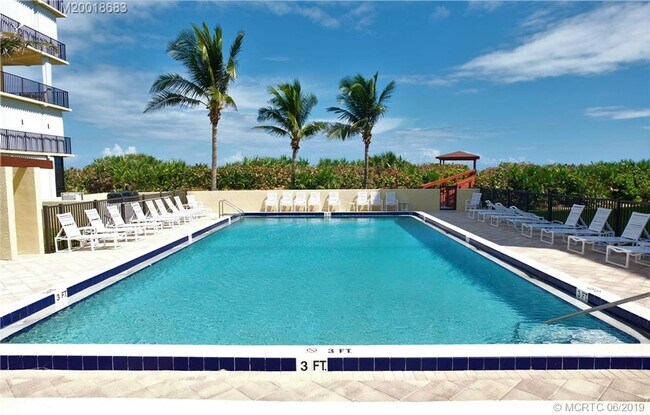 Building Photo - 7410 S Ocean Dr