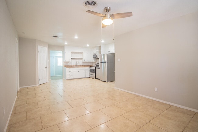 Building Photo - 603 Bangor Ave