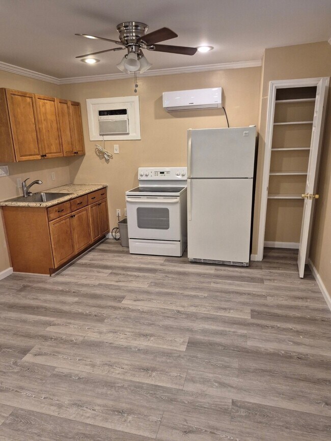 Foto del edificio - 9400 Lomax St