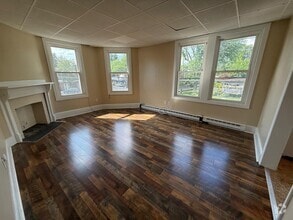 Building Photo - 247 Hudson St