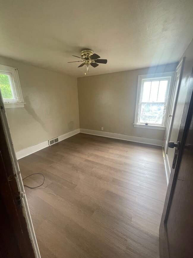 Bedroom 1 - 33 Dellwood Pl