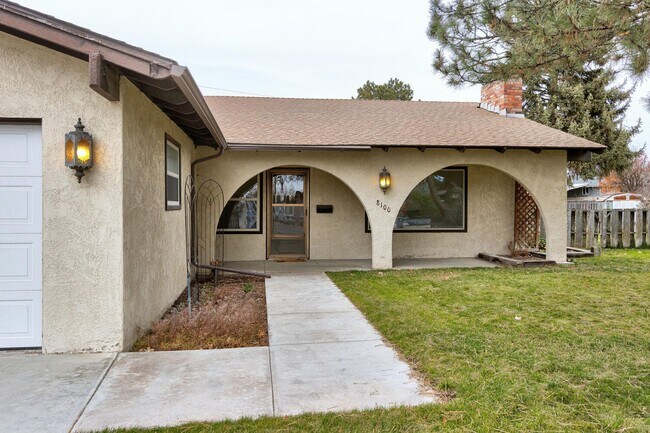 Foto del edificio - Charming Residence in a Prime Location 3bed/2bath