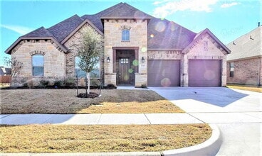 Building Photo - 2715 Chimney Rock Rd